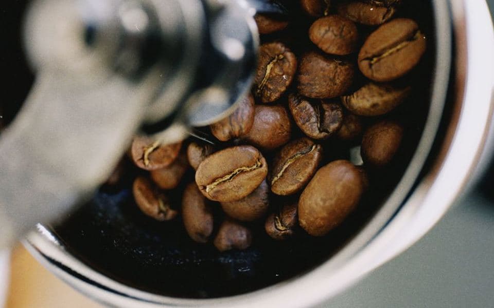How to clean a coffee grinder